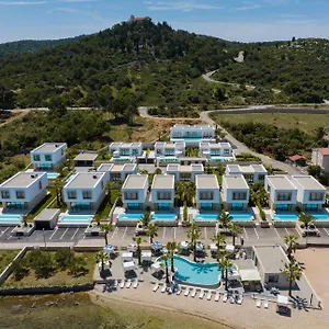 luxury-villa-resort-the-palms.hotelinzadar.com/